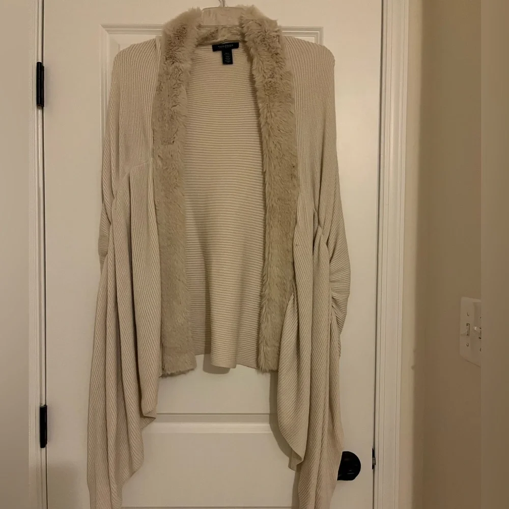 White House Black Market Faux Fur Cover Up - Picture 12 of 12